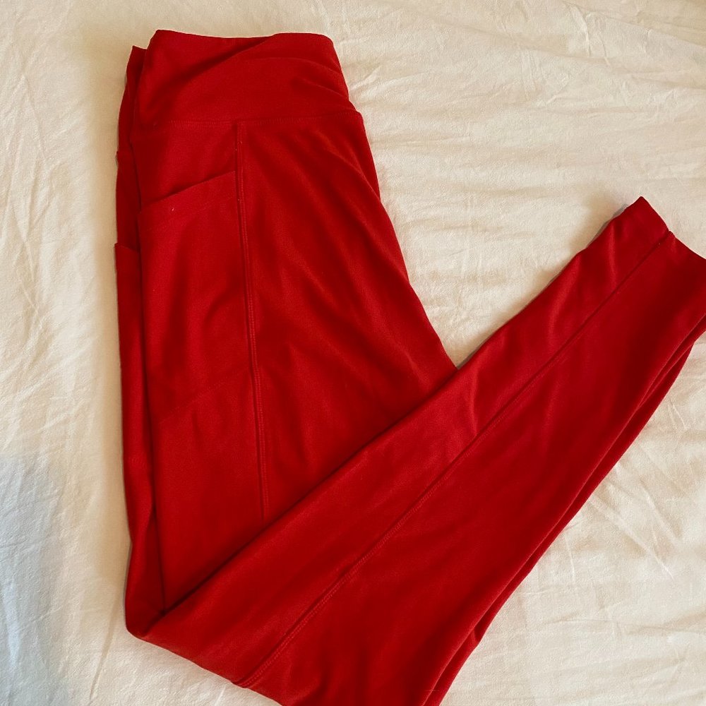 Wolven Pocket Leggings / Red / Medium